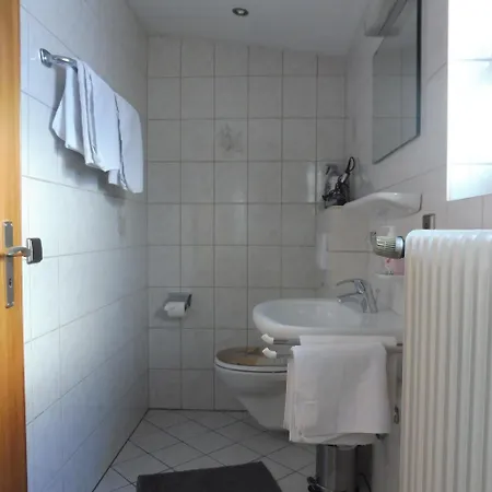 Haus Eicher * שנייצלרויט